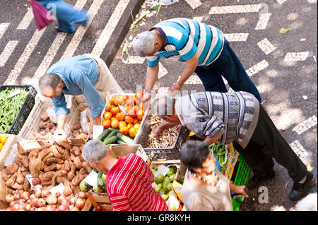 Mercado dos Lavradores a Funchal in Madeira Foto Stock