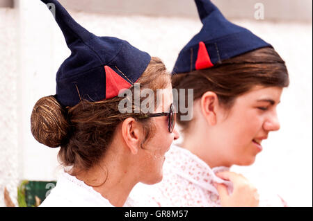 Processione a Santana sull'isola di Madera Foto Stock