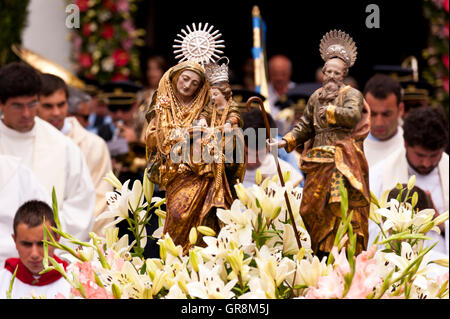 Processione a Santana sull'isola di Madera Foto Stock