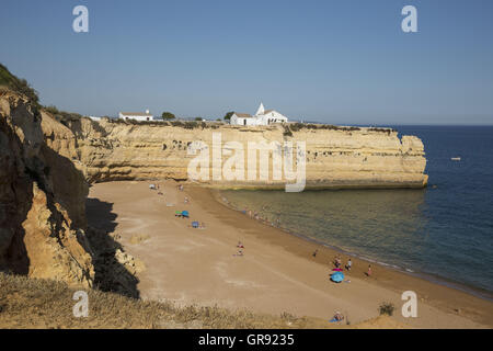 Spiaggia Vicino la chiesa di Nossa Senhora da Rocha, Algarve, Portogallo, Europa Foto Stock