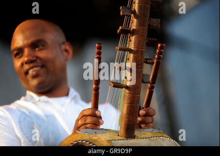 West African Bridge Arpa Kora Foto Stock