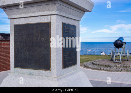 Memoriale per i bombardamenti dell'Hartlepools, Heugh batteria, la Capezzagna, Hartlepool, County Durham, Inghilterra Foto Stock