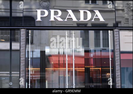 Prada store in Vienna Foto Stock