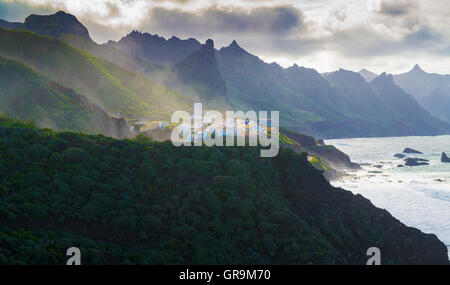 Città di Taganana nel fascio Tenerife Spagna Foto Stock