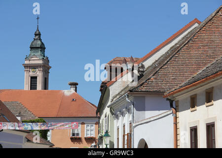 Chiesa di ruggine sul lago di Neusiedl del Burgenland in Austria Foto Stock