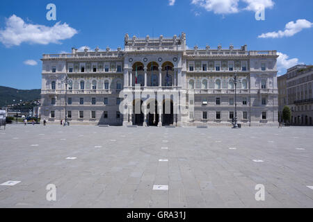 Palazzo del Lloyd Triestino Auf Der Piazza Unita D Italia, Trieste, Italia, Europa Foto Stock