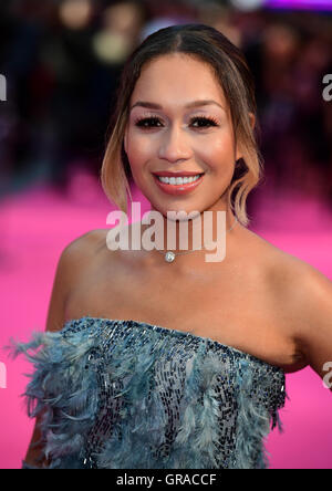 Rebecca Ferguson frequentando la premiere mondiale di Bridget Jones il bambino presso il cinema Odeon Leicester Square, Londra. Foto Stock