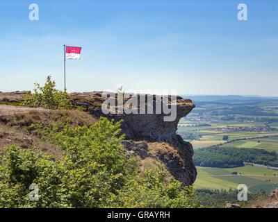 Franken bandiera sul Staffelberg Mountain rivolta verso nord-ovest Foto Stock