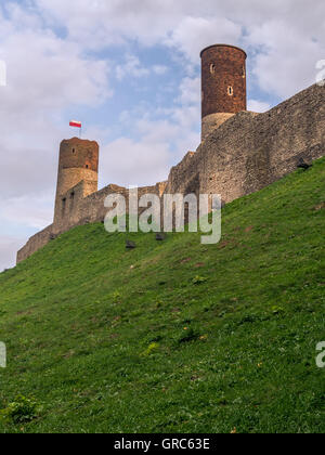 Rovine del Castello medievale in Checiny, Polonia Foto Stock