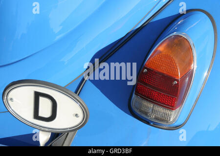 La luce di coda e la Germania segno su un VW Beetle Foto Stock