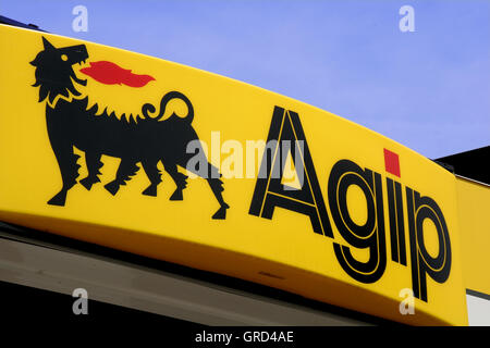 Agip Stazioni di gas e il logo Foto Stock