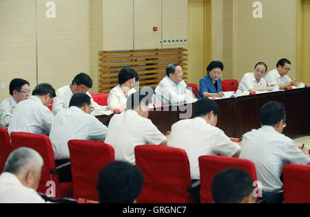 Pechino, Cina. 7 Sep, 2016. Yu Zhengsheng, presidente della la Conferenza consultiva politica del popolo cinese (Cpcpc) Comitato Nazionale, parla di un seminario per i funzionari provinciali sul fronte unito il lavoro e gli affari religiosi a Pechino Capitale della Cina, Sett. 7, 2016. © Yao Dawei/Xinhua/Alamy Live News Foto Stock