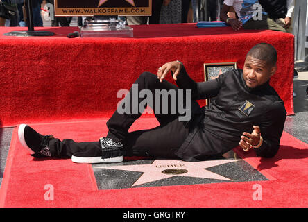 Hollywood, California, USA. 7 Sep, 2016. Usher arriva per la stella la cerimonia di Usher. Credito: Lisa O'Connor/ZUMA filo/Alamy Live News Foto Stock