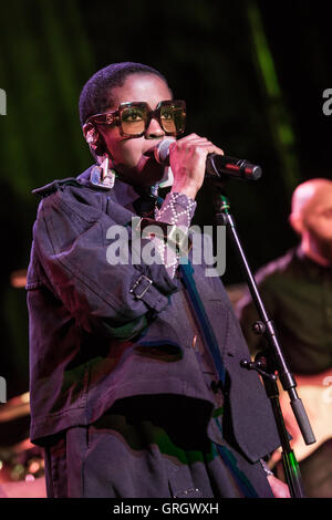 Detroit, Michigan, Stati Uniti d'America. 2 Sep, 2016. LAURYN HILL eseguendo sulla MLH Caravan: una diaspora chiamando! Serie di concerto Tour presso il Fillmore a Detroit, MI il 2 settembre 2016 © Marc Nader/ZUMA filo/Alamy Live News Foto Stock