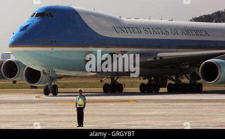 Hangzhou, Zhejiang, Cina. 5 Sep, 2016. Air Force One e U.S. Il presidente Barack Obama arriva per il vertice del G20 di Hangzhou, la capitale della provincia di Zhejiang, in data 3 settembre 2016. © Stephen rasoio/ZUMA filo/Alamy Live News Foto Stock