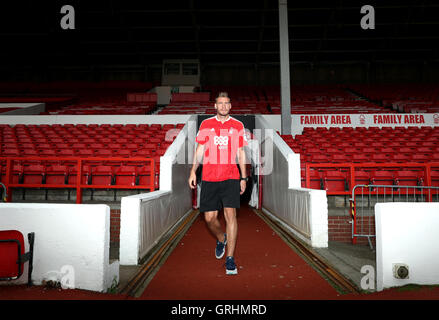 Il Nottingham Forest è di nuovo la firma di Nicklas Bendtner durante un photocall presso la città Massa, Nottingham. Foto Stock