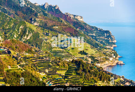 Vista della Costiera Amalfitana da Ravello Foto Stock