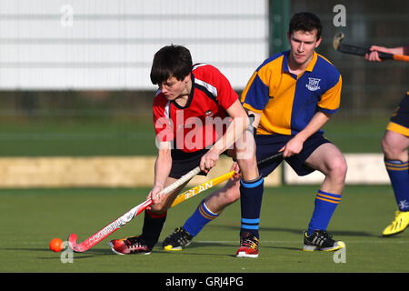 Upminster HC 3° XI vs Chelmsford 3° XI, Est Hockey League presso la società di revisione Coopers e Coborn School, Upminster, Inghilterra il 23/01/2016 Foto Stock