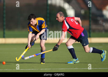 Upminster HC 3° XI vs Chelmsford 3° XI, Est Hockey League presso la società di revisione Coopers e Coborn School, Upminster, Inghilterra il 23/01/2016 Foto Stock