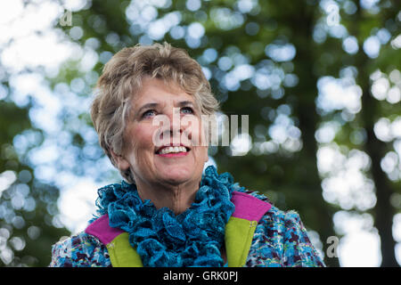 Il ristoratore, catering, presentatore della televisione/emittente, giornalista, cucina scrittore e romanziere Prue Leith. Foto Stock