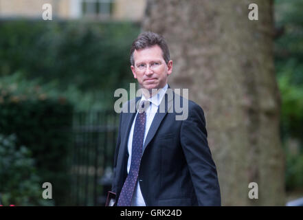 Il procuratore generale Jeremy Wright QC arriva a Downing street settimanale per la riunione del gabinetto Foto Stock