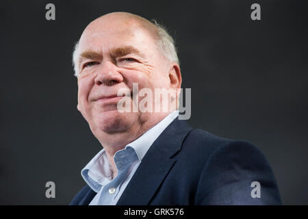 Professore emerito di studi di guerra al King's College di Londra Sir Lawrence Freedman KCMG, CBE, FBA. Foto Stock