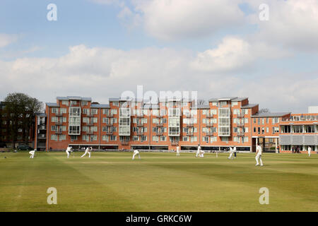 Vista generale di Fenner's Cricket Ground e Università di Cambridge, durante il Cambridge MCCU vs Essex CCC - amichevole partita di cricket - 02/04/12 Foto Stock