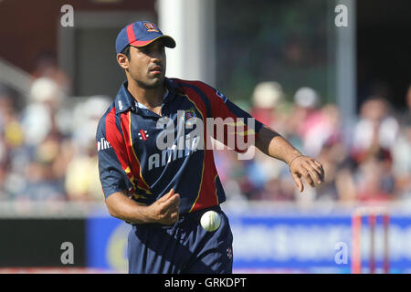 Ravi Bopara di Essex - Somerset sciabole vs Essex Eagles - Amici vita T20 Quarter-Final Cricket al County Ground, Taunton - 24/07/12 Foto Stock