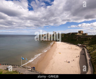 King Edwards Bay e il Priorato di Tynemouth, Tynemouth, Nord Est Inghilterra Foto Stock