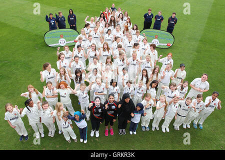 Essex Cricket donne e ragazze Pyramid - Essex CCC donne e ragazze premere giorno presso l'Essex County Ground, Chelmsford - 11/04/14 Foto Stock