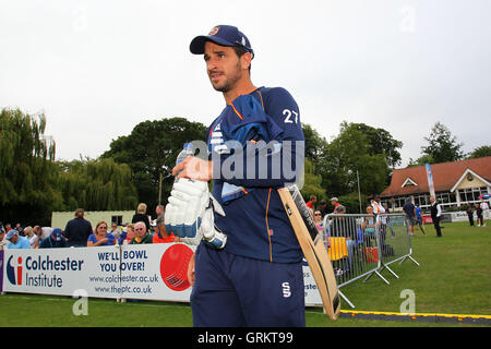 Essex skipper Ryan dieci teste Doeschate fuori al warm up - Essex Eagles vs Kent Spitfires - NatWest T20 Blast Cricket presso il parco del castello, Colchester, Essex - 12/07/14 Foto Stock