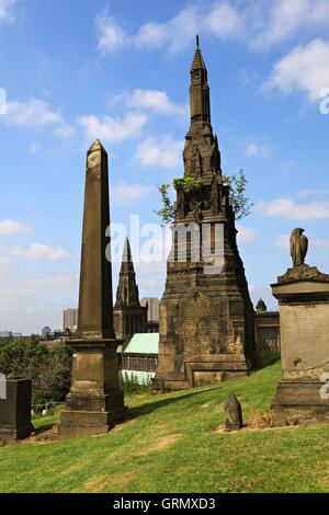 GLASGOW, Scotland, Regno Unito - 11 luglio 2013 : La necropoli di Glasgow , cimitero Vittoriano di Glasgow, Scozia nel luglio 11,2013. Foto Stock