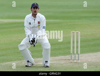 Essex wicket keeper James Foster in azione - Essex CCC vs West Indies - Secondo giorno del tour la corrispondenza alla Ford County Ground, Chelmsford, Match - 26/04/09 Foto Stock