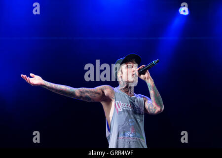 Torino, Italia. 07Th Sep, 2016. Ritmika Festival 2016, che quest'anno festeggia i suoi 20 anni di concerti, ha aperto una sensazionale performance live con il rapper giovane dell'anno Fedez e J-Ax. © Elena Aquila/Pacific Press/Alamy Live News Foto Stock