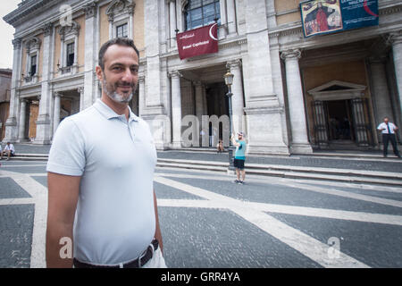 Roma, Italia. 07Th Sep, 2016. Marcello De Vito, presidente del Campidoglio (M5S) del consiglio comunale durante l' audizione del sindaco di Roma Virginia raggi e dell'ambiente, Paola Muraro. Il sindaco di Roma Virginia raggi non vende attualmente sul caso dell'Assessore all'ambiente Paola Muraro dopo un accorto della magistratura e nonostante le pressioni di Cricket e vertici di 5 stelle di movimento (M5S). © Andrea Ronchini/Pacific Press/Alamy Live News Foto Stock