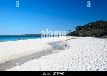 Il famoso bianche sabbie della spiaggia di Hyams nella pittoresca Jervis Bay con le sue acque turchesi, Nuovo Galles del Sud, NSW, Australia Foto Stock