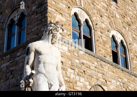 La fontana del Nettuno è una fontana in Firenze, Italia, situato in Piazza della Signoria. La fontana fu commissionato i Foto Stock