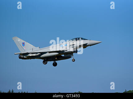 RAF Lossiemouth militare getto veloce Eurofighter Typhoon FRG4 seriale di registrazione ZK342. SCO 11,235. Foto Stock