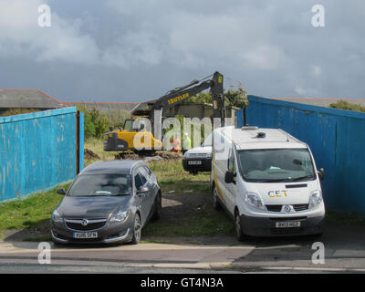 Marine Road, Blackpool, Lancashire, Regno Unito, 8 settembre 2016 i segni delle indagini sito prendendo posto sul sito dell'ex Frontierland Amusment park prima dell'avvio dei lavori di costruzione del nuovo Morecambe Bay Shopping Park, porta la demolotion del Morecambe torre Polo un passo più vicino, Opus nord sono impostati per rigenerare il sito del primo parco divertimenti con la costruzione di un nuovo £17m complesso per lo shopping. Credito: David Billinge/Alamy Live News Foto Stock