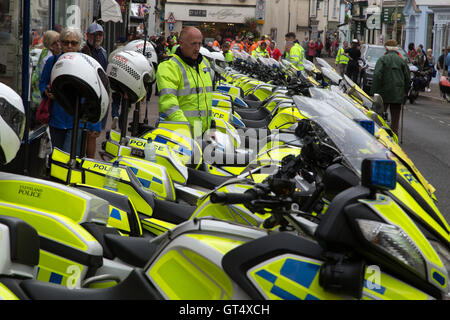 Sidmouth, Devon, 9 Sett 16 Polizia motociclisti da tutto il Regno Unito vengono utilizzati per il controllo del traffico durante il tour della Gran Bretagna. Credito: Tony Charnock/Alamy Live News Foto Stock