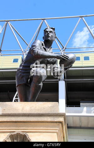 Rose e cancelli di papavero, West Stand, Twickenham Stadium, Greater London, England, Gran Bretagna, Regno Unito Regno Unito, Europa Foto Stock