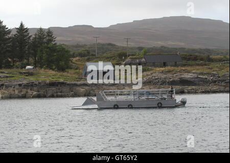 Unico veicolo ferry per l'isola di ulva scozia settembre 2016 Foto Stock