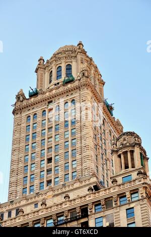 Chicago, Illinois, Stati Uniti d'America. Il 35 E. Wacker Drive edificio (originariamente gioiellieri edificio e precedentemente l'olio puro edificio). Foto Stock