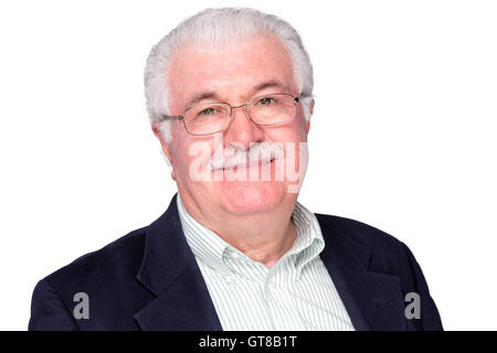 Chiudere la mezza età uomo che indossa Business Suit e occhiali sorridente alla fotocamera, isolati su sfondo bianco. Foto Stock