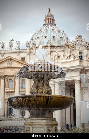 La Basilica di San Pietro, Roma Italia Foto Stock