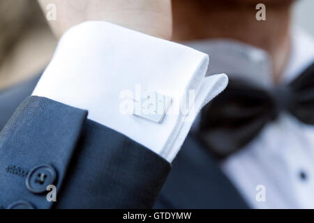 Lusso elegante bracciale-links delluomo nei manicotti Foto Stock