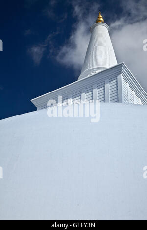 Ruwanwelisaya Stupa di Anuradhapura, Sri Lanka Foto Stock