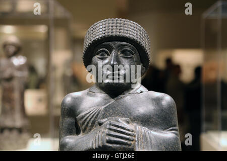 Statua di Gudea. Neo-Sumerian. ca. 2090 BC. Mesopotamia, probabilmente da Girsu (moderno Tello). Diorite. Foto Stock