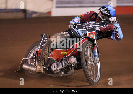 Riscaldare 8: Stuart Robson in azione per il Lakeside Lakeside Martelli vs Belle Vue Aces - Sky Sport Elite League Speedway a Arena Essex Raceway, Hereford, Essex - 14/08/09 Foto Stock