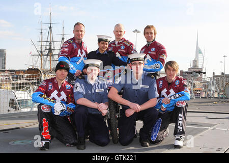 Lakeside Martelli Speedway team annunciare la sponsorizzazione da parte della Royal Navy per la stagione 2010 a bordo della HMS Kent in Portsmouth Dockyard - 03/02/10 Foto Stock